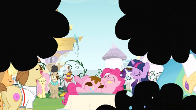 File:Everypony laughing S2E24.png