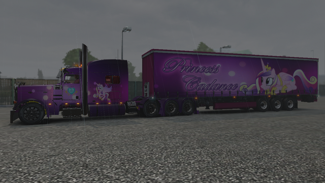 File:FANMADE ETS2 Pete 389 Custom - Princess Cadance Skin 2.png