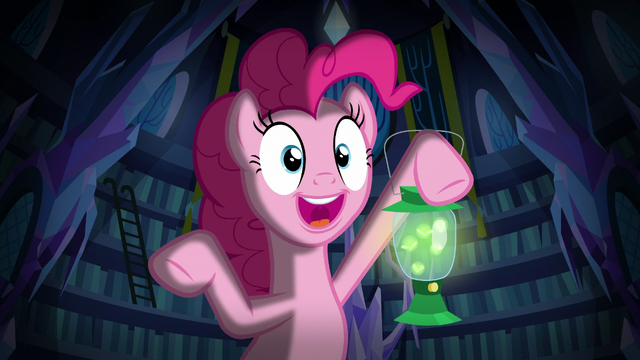 File:Pinkie Pie "inflated!" S5E21.png