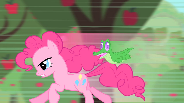 File:Pinkie Pie running S1E25.png
