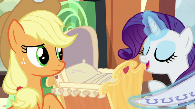 File:Rarity "and a fetching blanket" S6E1.png
