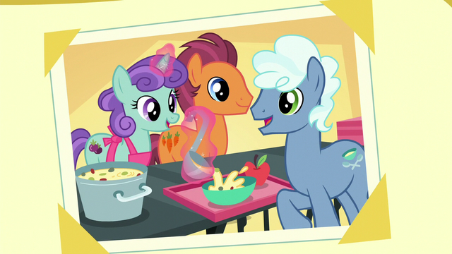 File:Photo of theater ponies preparing food S5E16.png