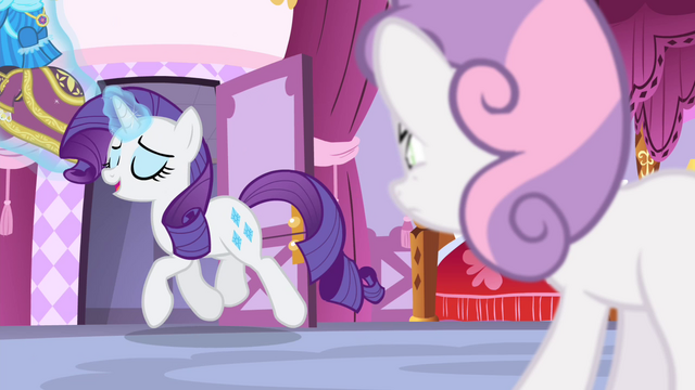 File:Rarity levitating the dresses S4E19.png