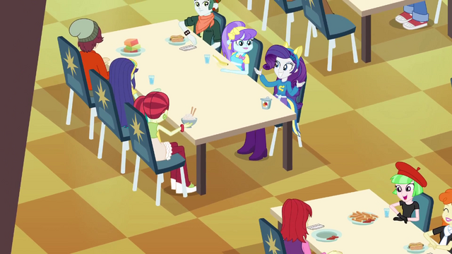 File:Rarity clapping EG.png