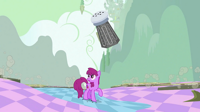 파일:Berryshine notices fake buildings of Ponyville falling down S2E02.png