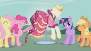 Twilight posing cool S1E14.png
