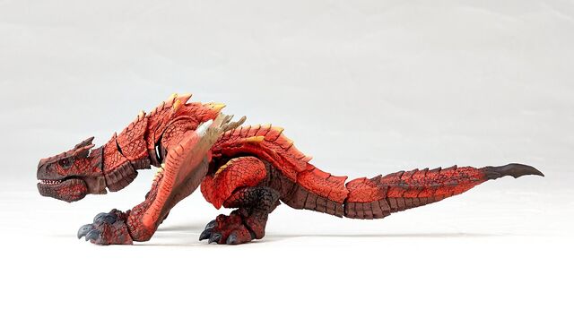 File:Revoltech-Molten Tigrex Figure 003.jpg