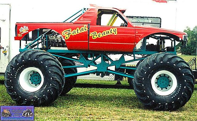 File:Fatlbuty208a.jpg