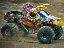 Jurrasic-attack-monster-truck