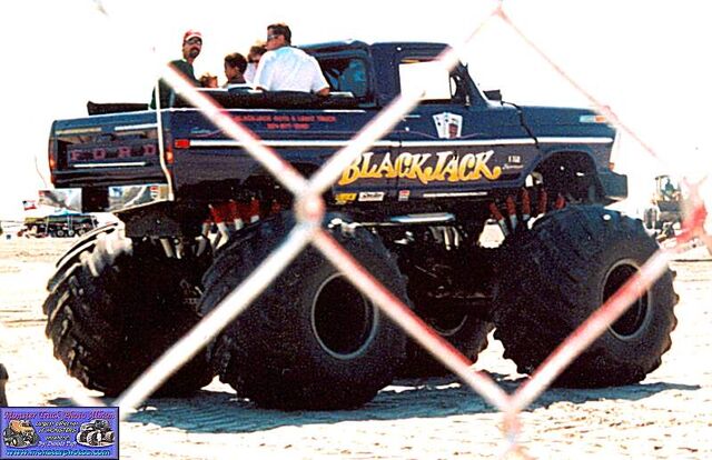 File:Blkjk210a6.jpg
