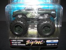 M064-04-10 Bigfoot-Van Helsing (2)