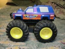 Monster-jam-micro-machines-galoob 1 6f2afadae96fc94b684f40e64deb0f45