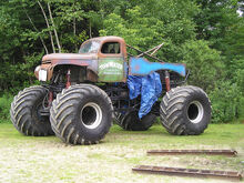 Monster-tow-trucks