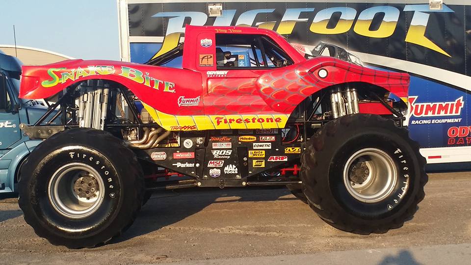 snake bite rc monster truck