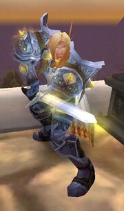 Auri Crop 4