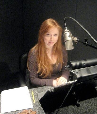 File:Molly Quinn.jpg