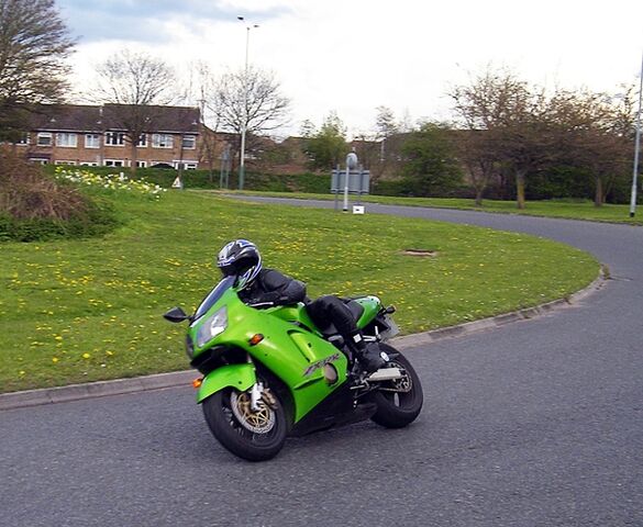 Datei:ZX-12R '00.jpg