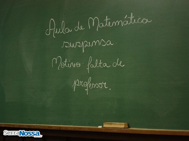 Arquivo:Faltaprofessor.jpg