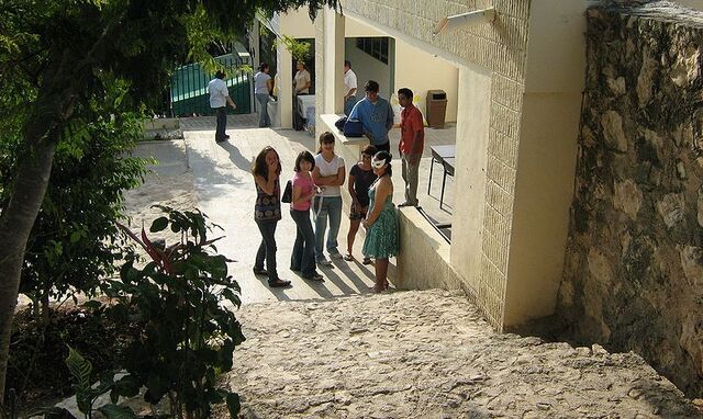 File:Mexican teenagers.jpg