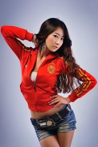 Archivo:Park-Hyun-Sun-Adidas-04.jpg