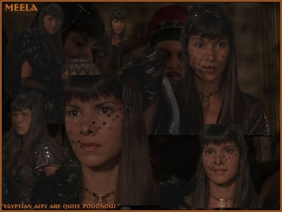 File:Meela nais clips.jpg