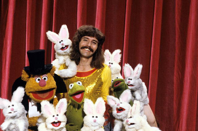 File:Doug Henning03.jpg