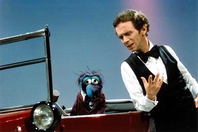 File:Joel Grey05.jpg