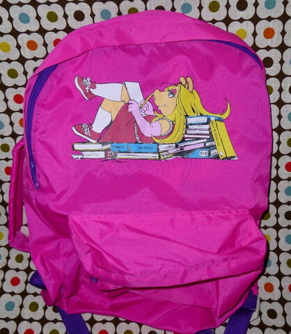 File:Backpack piggy 1.jpg