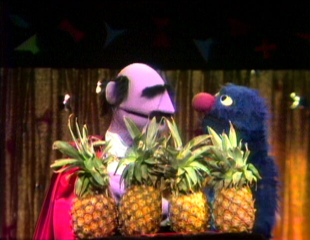 File:MumfordPineapples.jpg