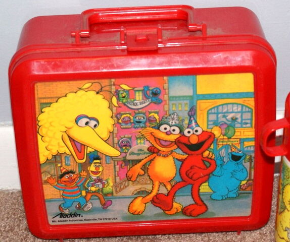 File:Furryarmslunchbox.jpg