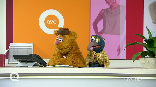 File:Qvc fozzie gonzo phone.jpg