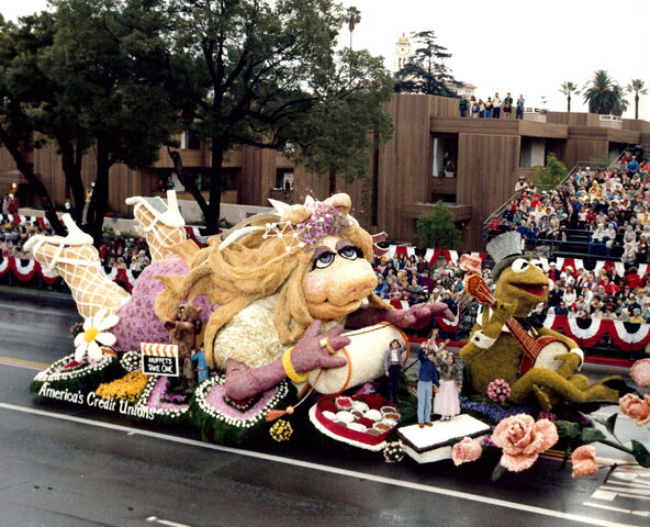 File:Roses1982.jpg