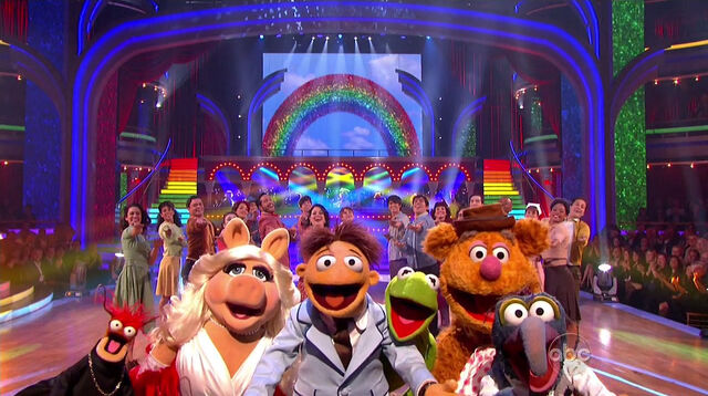 File:Dancing starsmuppets.jpg