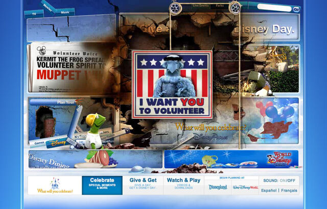 File:Disneyparksgive.com-14.jpg