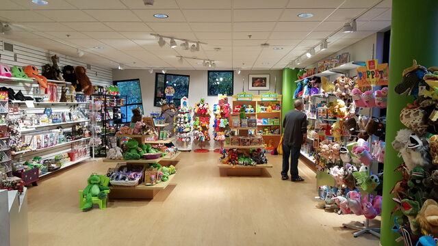 File:Center for Puppetry Arts - Gift Shop.jpg