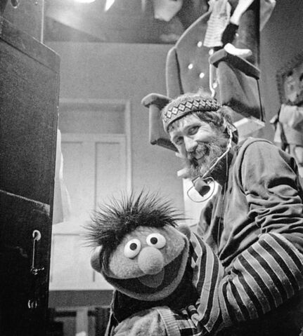 File:JimHenson-Ernie-SS-BTS.jpg