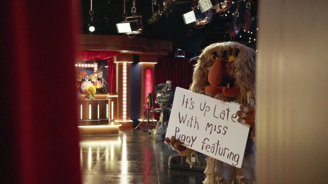 File:Up Late with Miss Piggy - cue cards.jpg
