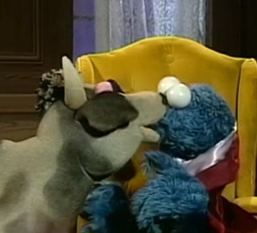 File:CookieCowKiss.jpg