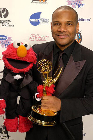 File:Kevin-clash-emmy.jpg