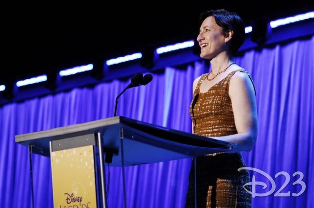 File:D23-LisaHenson-(2011-08-19).jpg