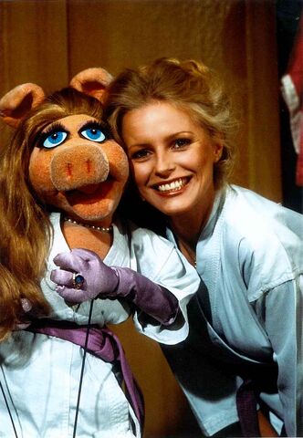 File:Cheryl-ladd-piggy.jpg