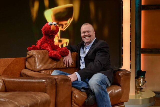 File:TV-Total-Elmo-StefanRaab-(2015-10-05).jpg