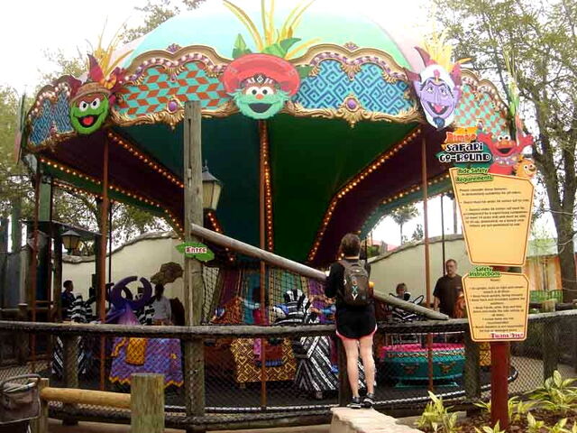 File:Carousel 3.jpg