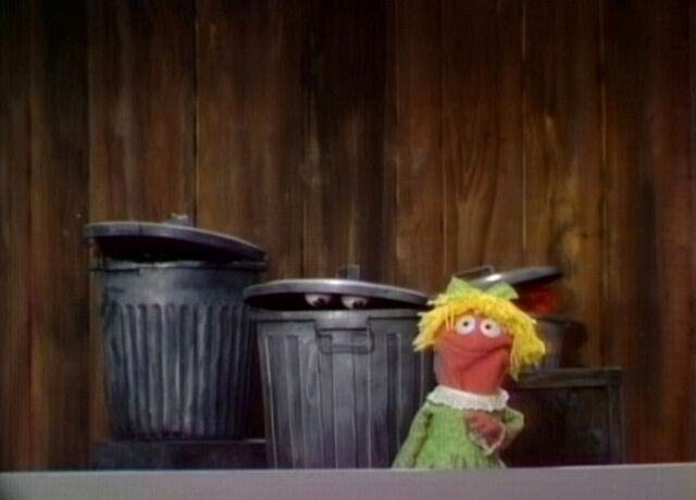 File:Sullivan trashcans.jpg
