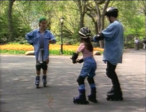 File:Film.Girlrollerblades.jpg