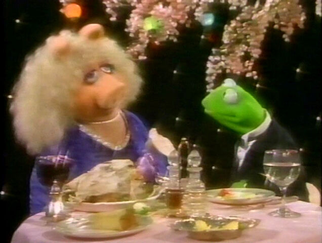 File:Playhouse-KermPiggy13.jpg