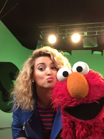 File:Tori kelly.jpg