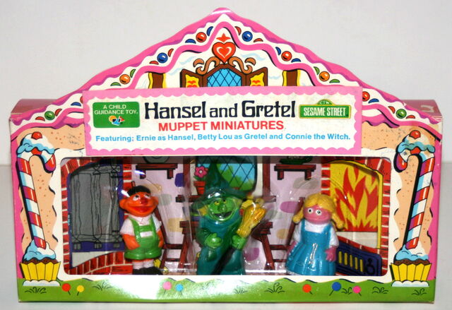File:Muppet miniatures hansel set.jpg