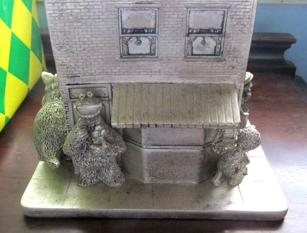 File:Sesame street general store silver coin bank 3.jpg