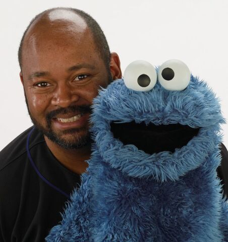 File:LouisMitchell and Cookie.jpg
